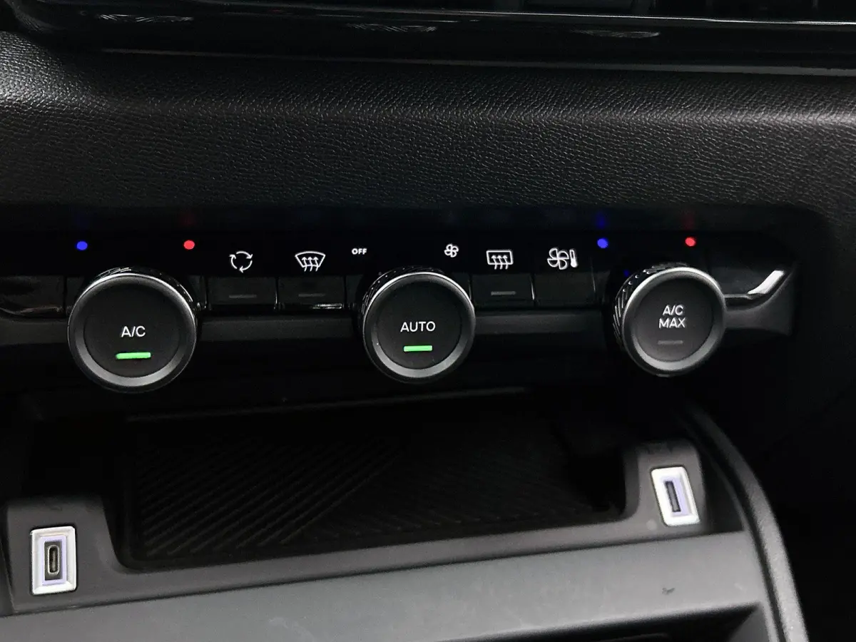 136pk You 50 kWh Automaat | Apple Carplay/Android Auto | Camera | Climate Control | Cruise Control |
