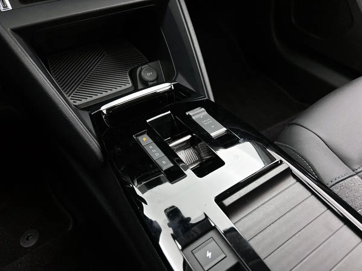 136pk You 50 kWh Automaat | Apple Carplay/Android Auto | Camera | Climate Control | Cruise Control |