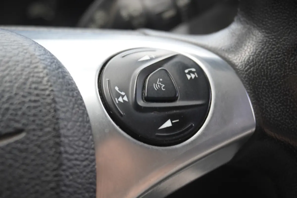 2.0 TDCI L2H2 130PK EURO 6 - Airco - Navi - Cruise - Camera - €13.900,- Excl.