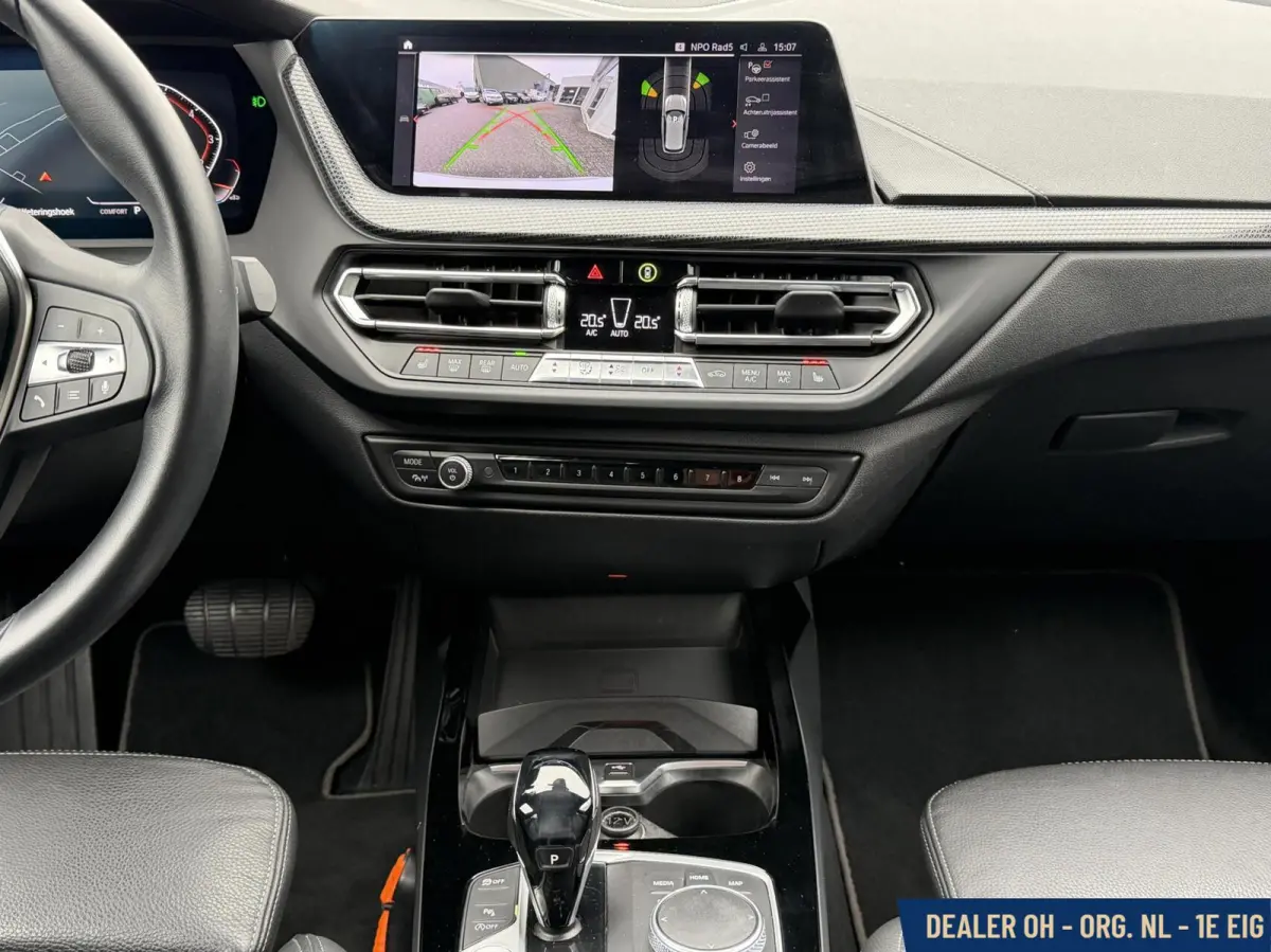 118i Sport-Line AUT. Pano Leder Head-up Keyless