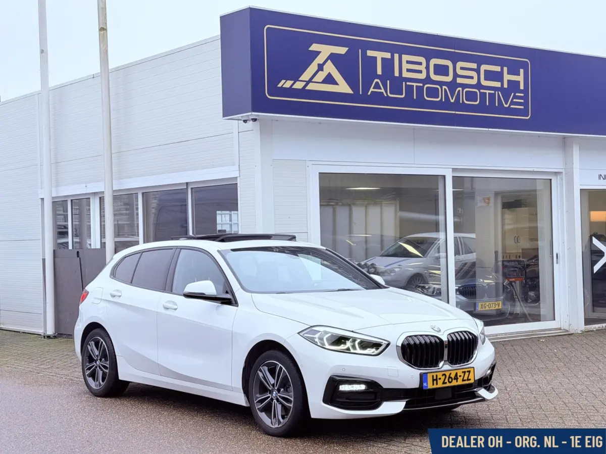 118i Sport-Line AUT. Pano Leder Head-up Keyless