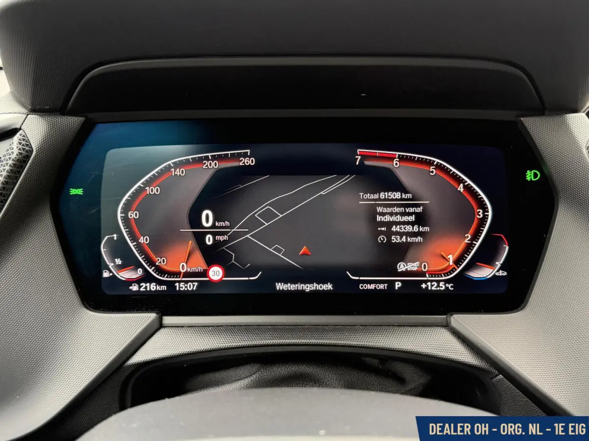 118i Sport-Line AUT. Pano Leder Head-up Keyless