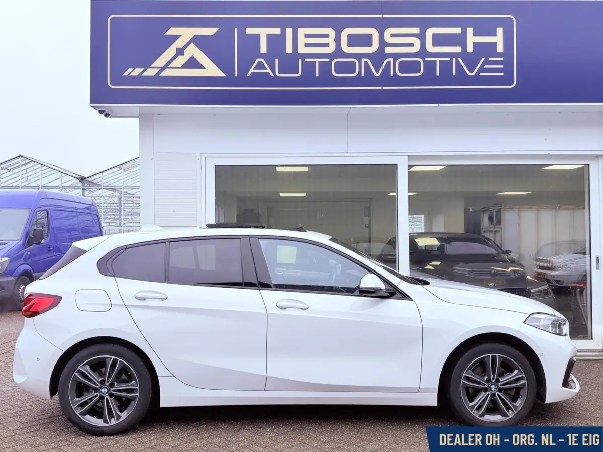 118i Sport-Line AUT. Pano Leder Head-up Keyless