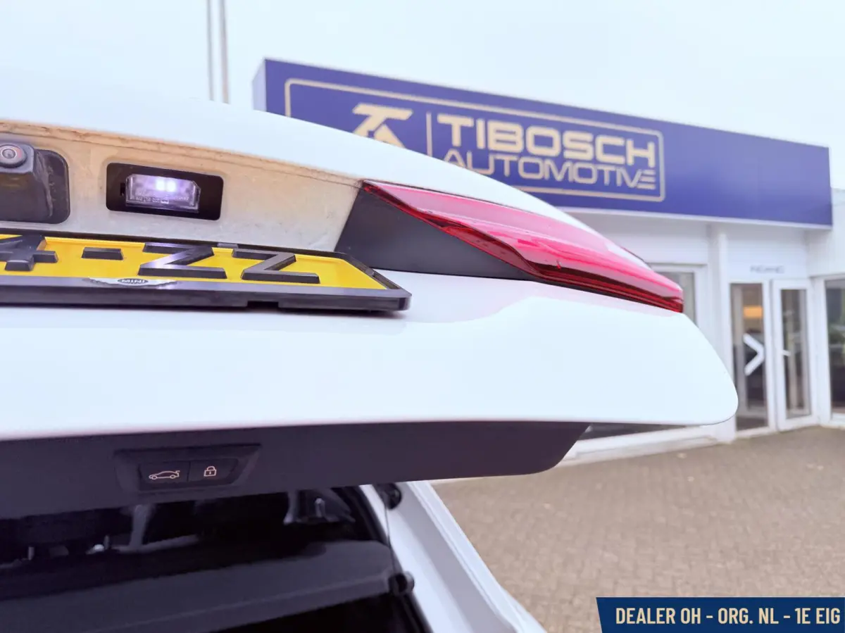 118i Sport-Line AUT. Pano Leder Head-up Keyless