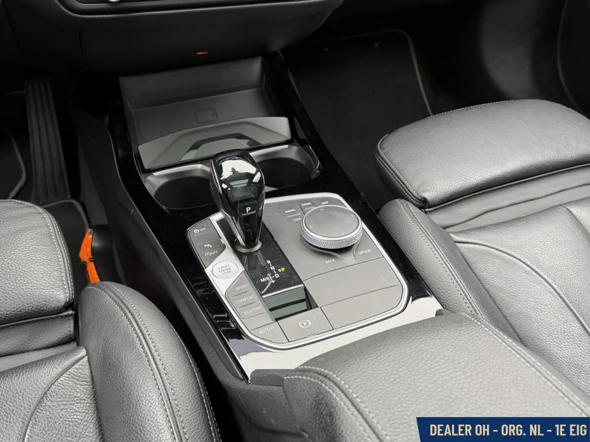 118i Sport-Line AUT. Pano Leder Head-up Keyless