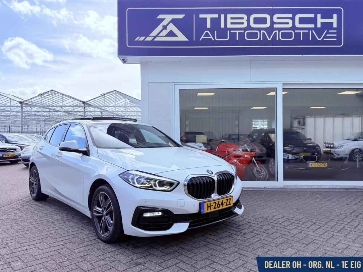 118i Sport-Line AUT. Pano Leder Head-up Keyless