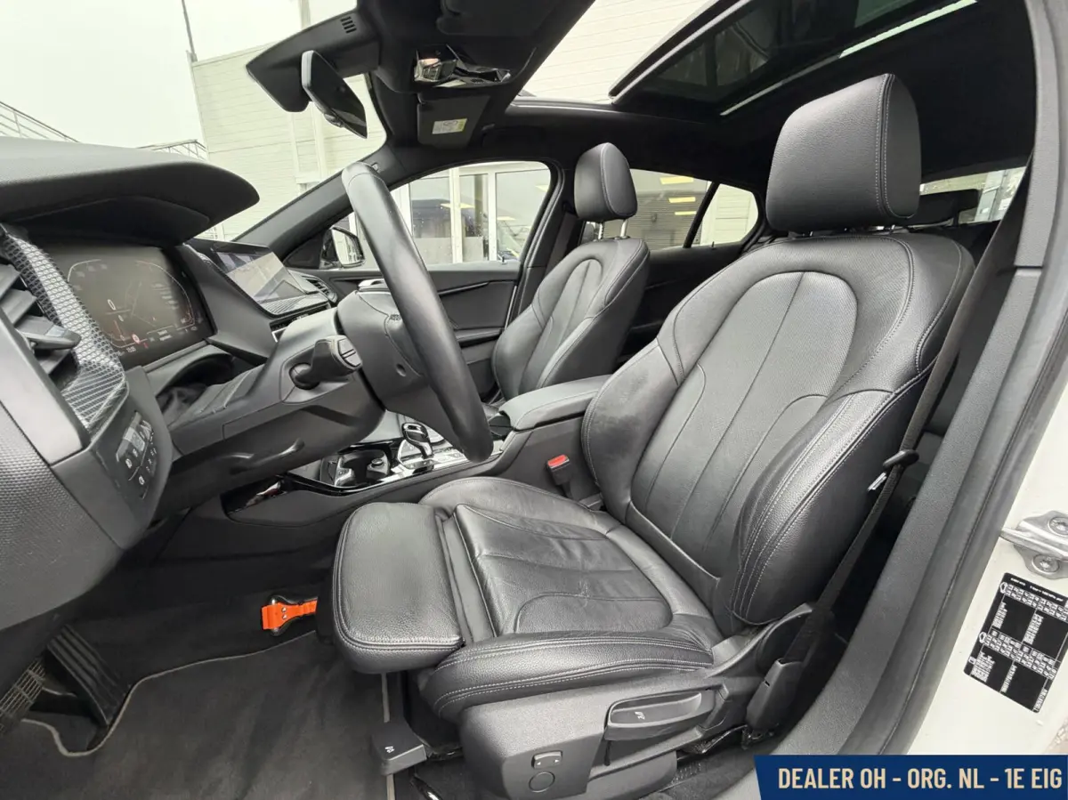 118i Sport-Line AUT. Pano Leder Head-up Keyless