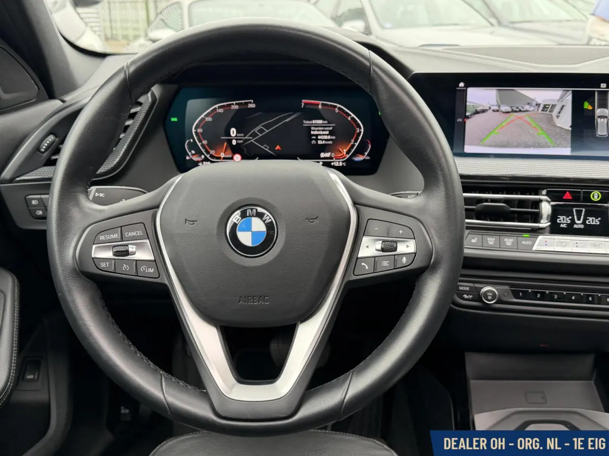 118i Sport-Line AUT. Pano Leder Head-up Keyless