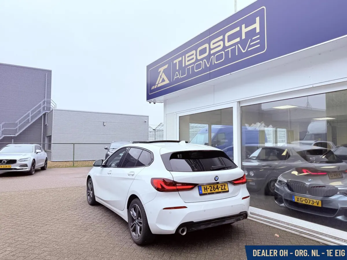 118i Sport-Line AUT. Pano Leder Head-up Keyless