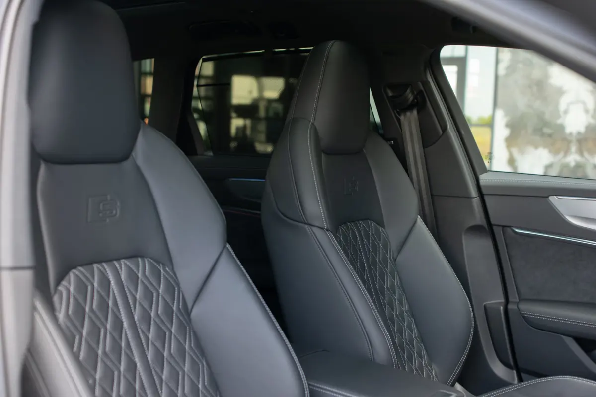 55 TFSI e quattro Pro Line S Competition B&O|Sportstoelen+|Comfortsleutel|HUD|Fijnnappa|21"|Zwart optiek