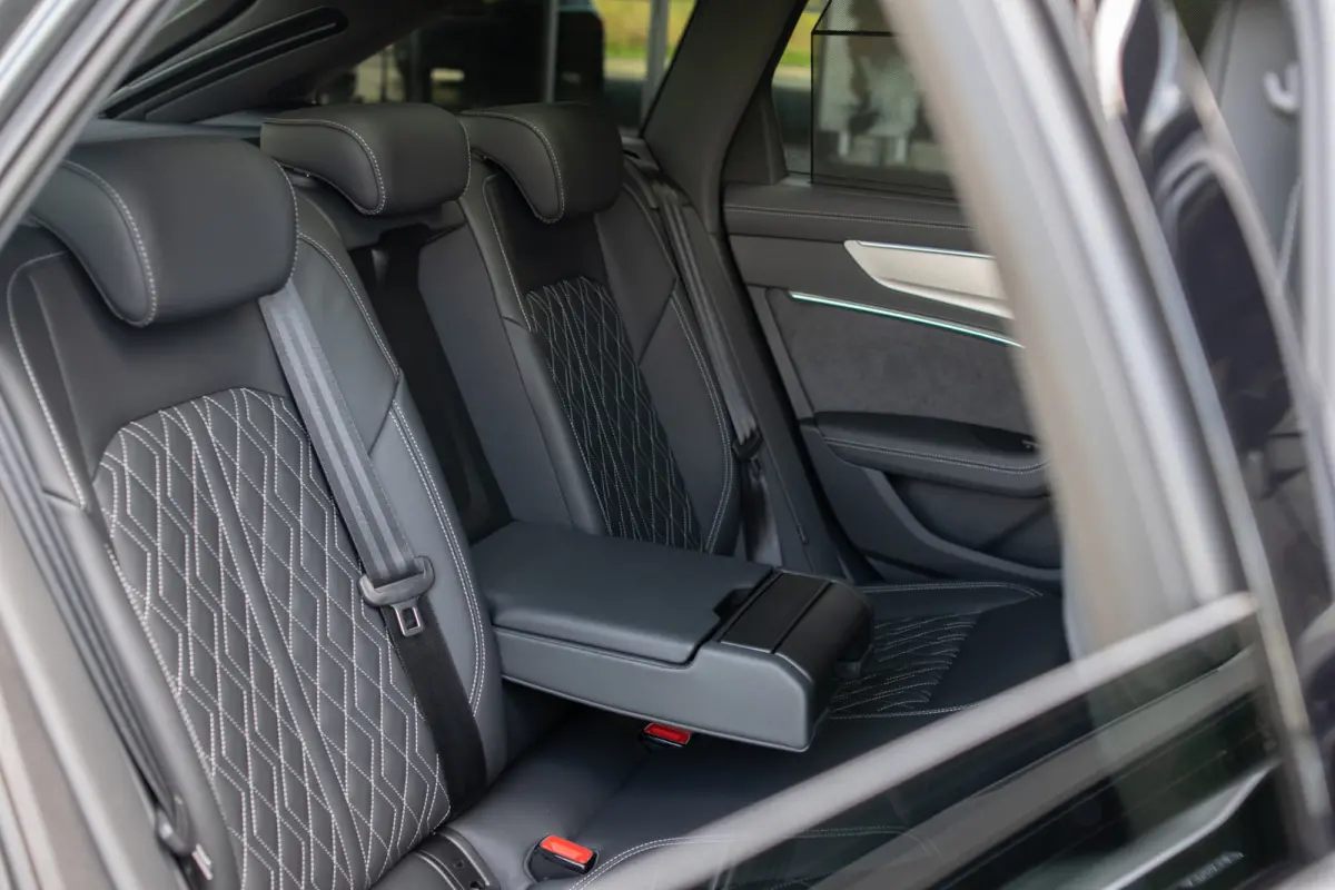 55 TFSI e quattro Pro Line S Competition B&O|Sportstoelen+|Comfortsleutel|HUD|Fijnnappa|21"|Zwart optiek