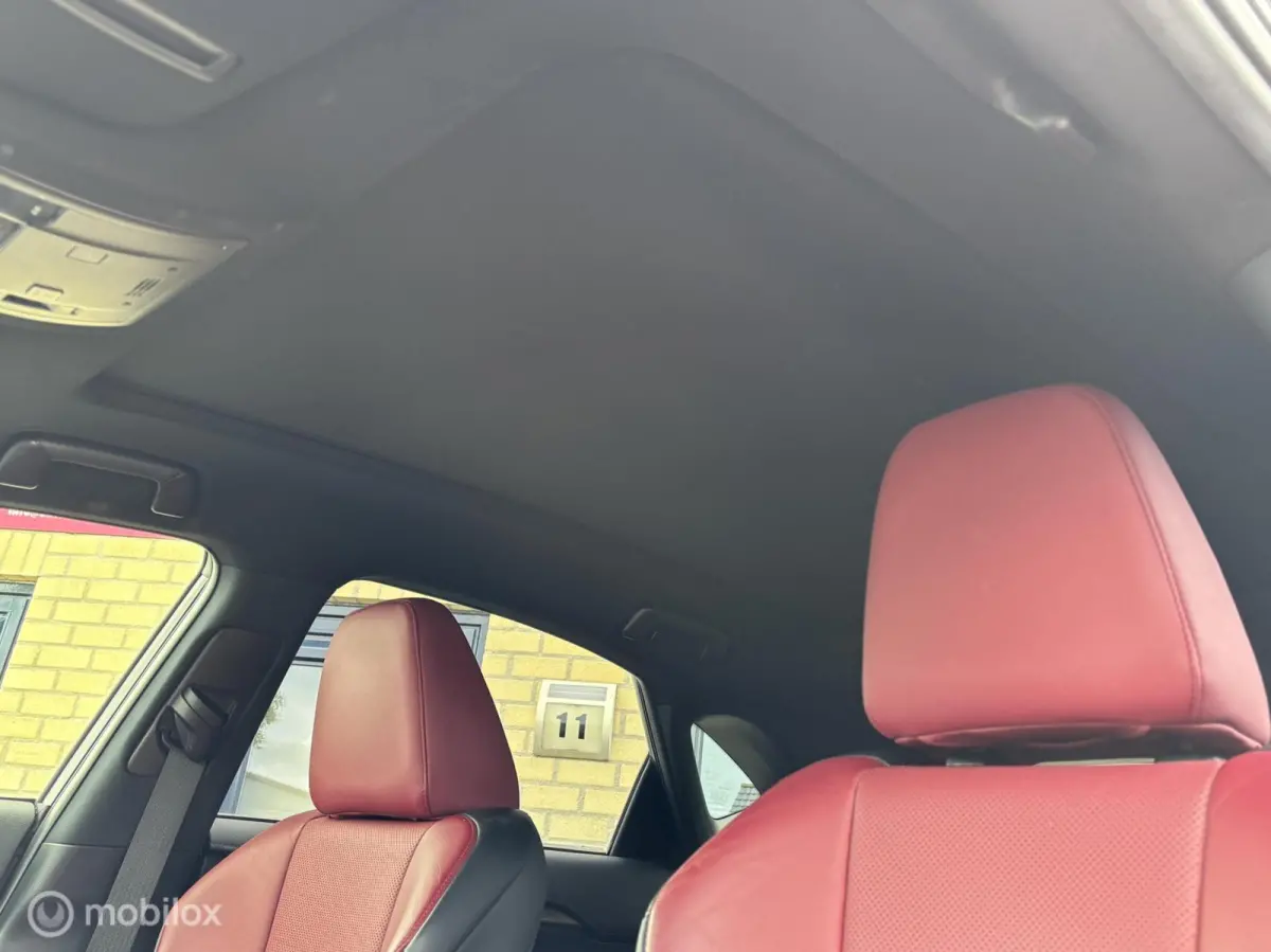 300h AWD F Sport Line