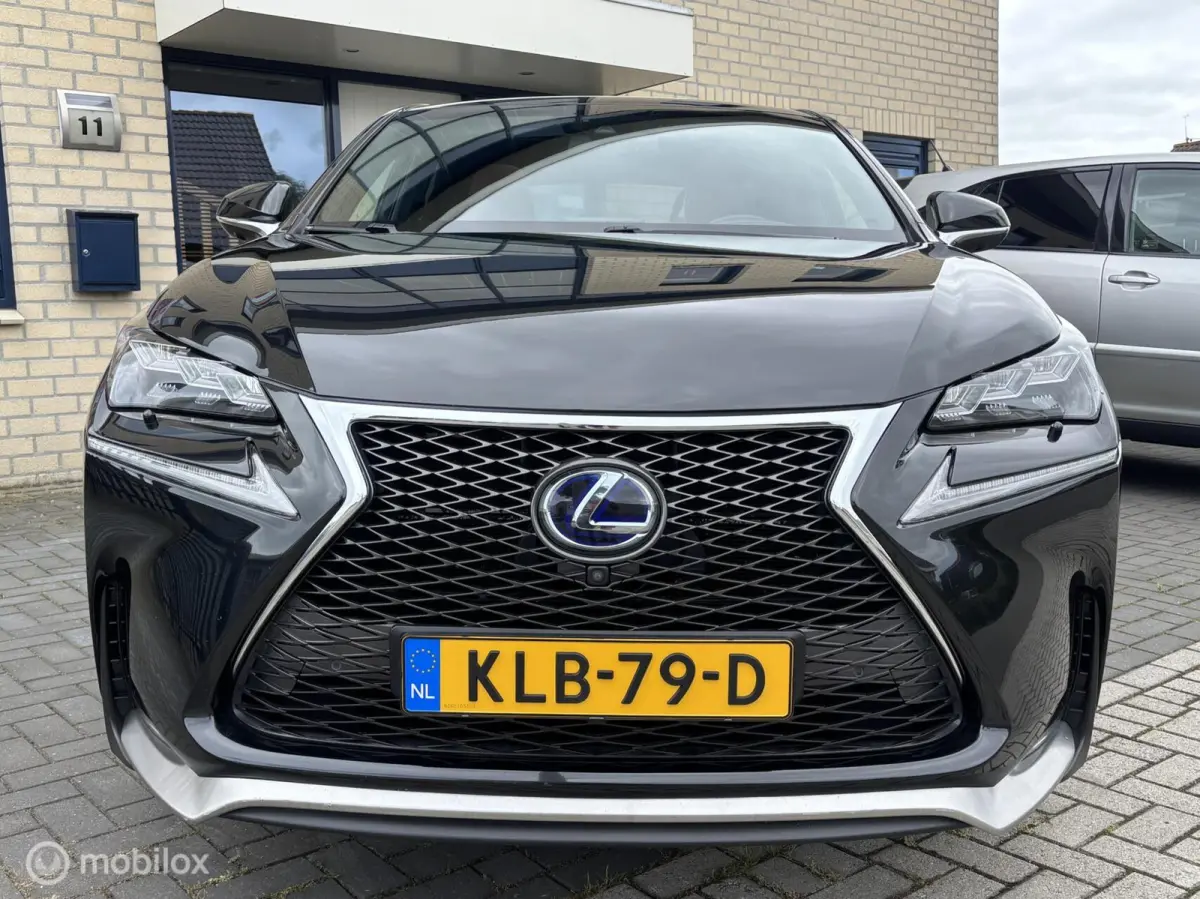 300h AWD F Sport Line