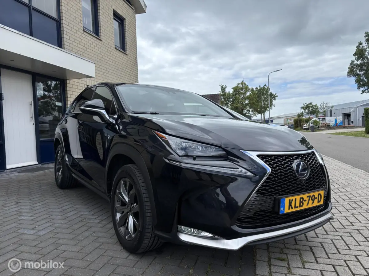 300h AWD F Sport Line