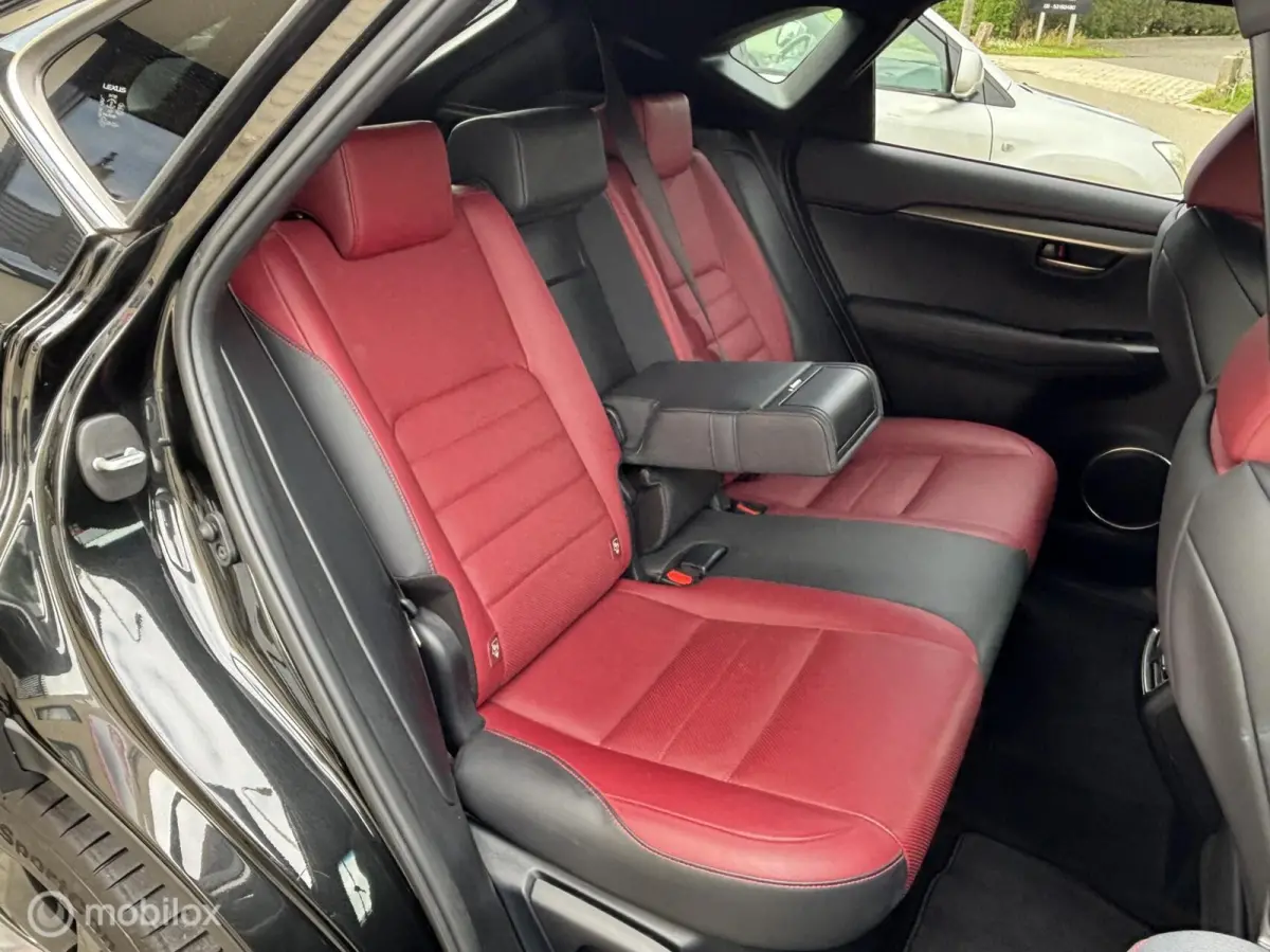 300h AWD F Sport Line