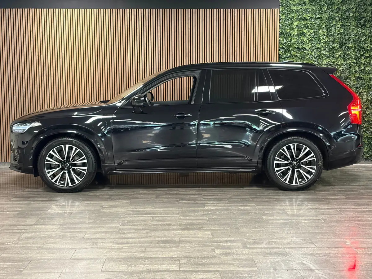T8 AWD Recharge Ultra Dark | Luchtvering | Trekhaak | 360 Camera | Head-Up Display | Harman Kardon | 455pk | Adaptieve Cruise Control | Stoelverwarming voor+achter | Stuurwielverwarming | Sc