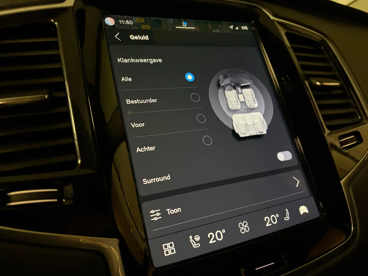 T8 AWD Recharge Ultra Dark | Luchtvering | Trekhaak | 360 Camera | Head-Up Display | Harman Kardon | 455pk | Adaptieve Cruise Control | Stoelverwarming voor+achter | Stuurwielverwarming | Sc