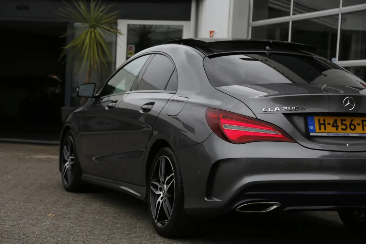 200 d AMG Aut.*Perfect Onderh.*Euro 6*Pano/Night/Sfeer/LED/Camera/Stoelverw./Half Leder/Climate-Control/Cruise-Control/Parkeersens.V+A/18 inch LM*