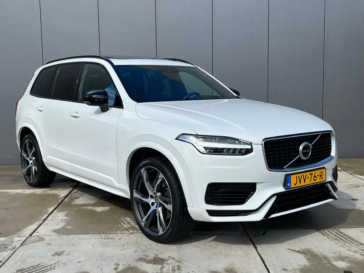 2.0 T8 Twin Engine AWD R-Design | 22' LMV Velgen | Elek. Trekhaak | Head-Up Display | Panoramadak |
