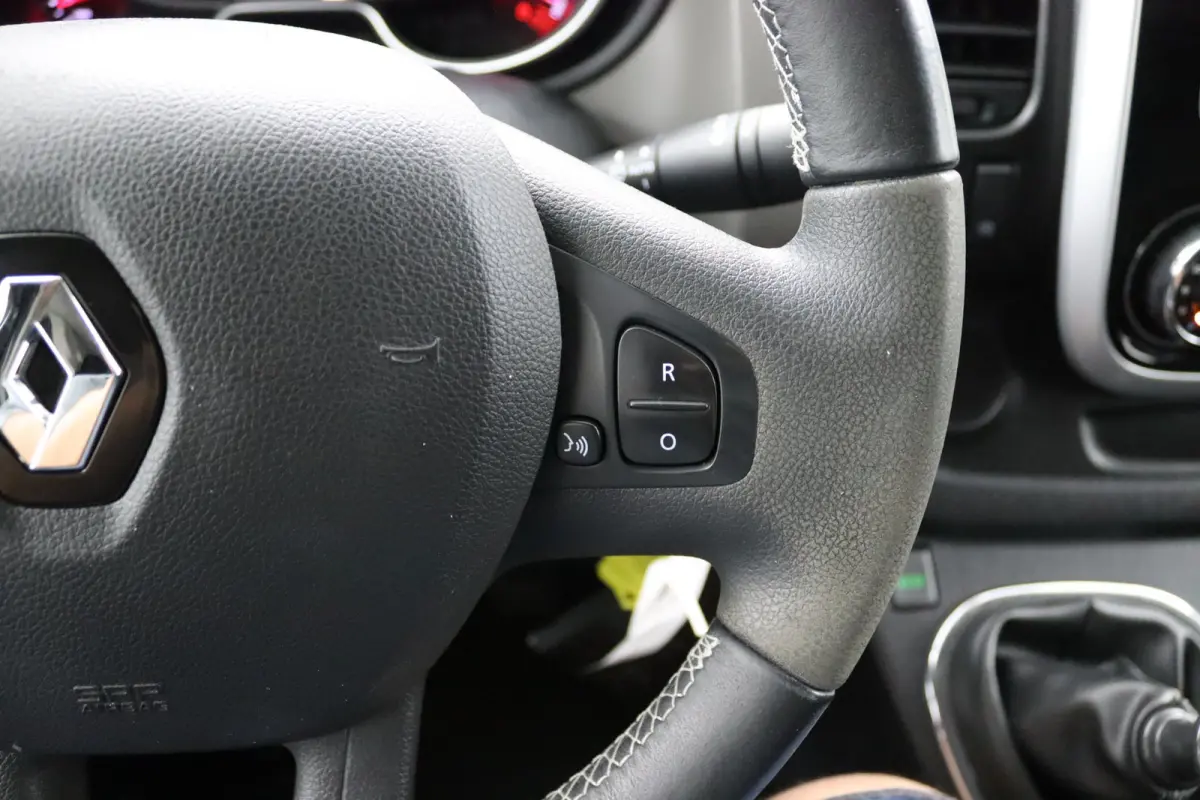 1.6 dCi T29 L2H1 Formula Edition Yellow Energy | Navigatie | Climate Control | Parkeersensoren | DAB | Bluetooth | Cruise Control | Navigatie