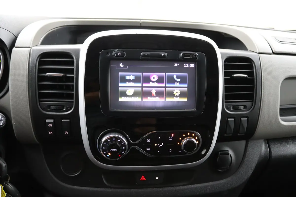 1.6 dCi T29 L2H1 Formula Edition Yellow Energy | Navigatie | Climate Control | Parkeersensoren | DAB | Bluetooth | Cruise Control | Navigatie