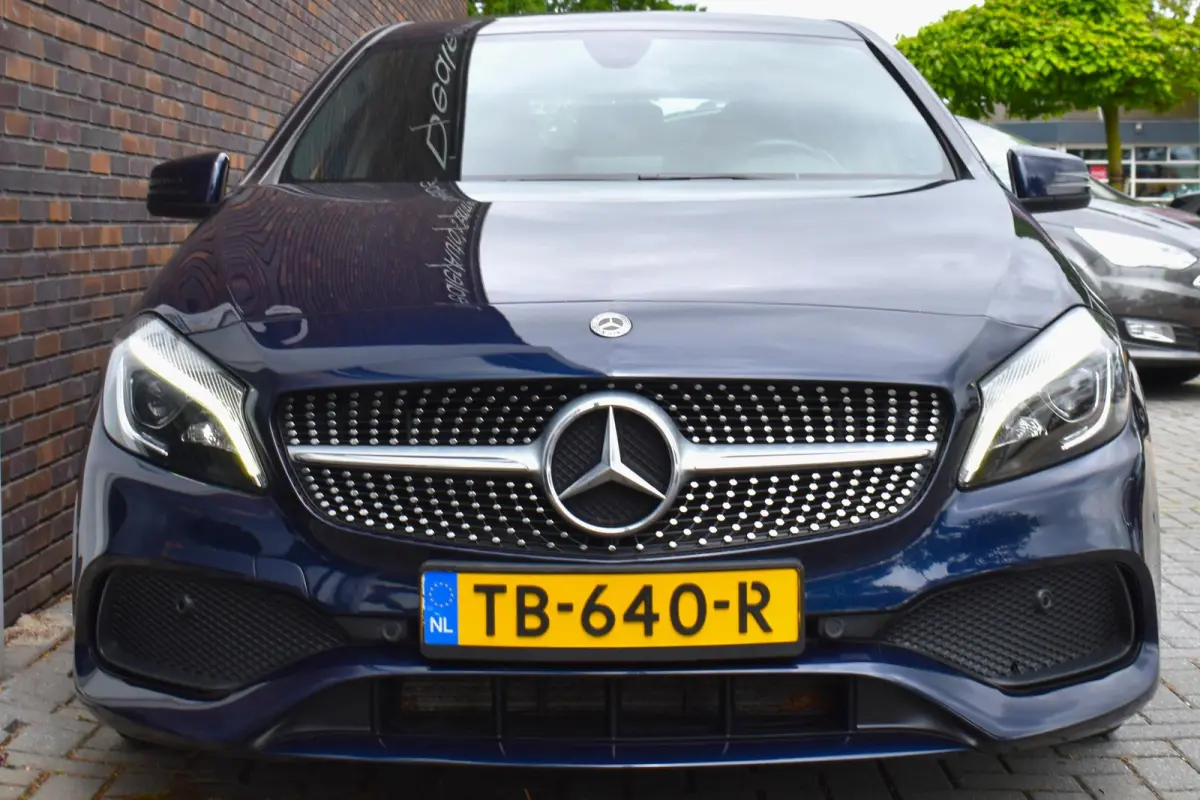 180 AMG ECC SPORTSTOELEN NAVI LMV