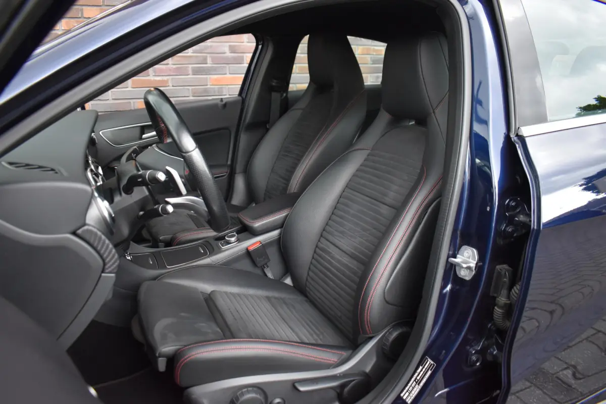 180 AMG ECC SPORTSTOELEN NAVI LMV