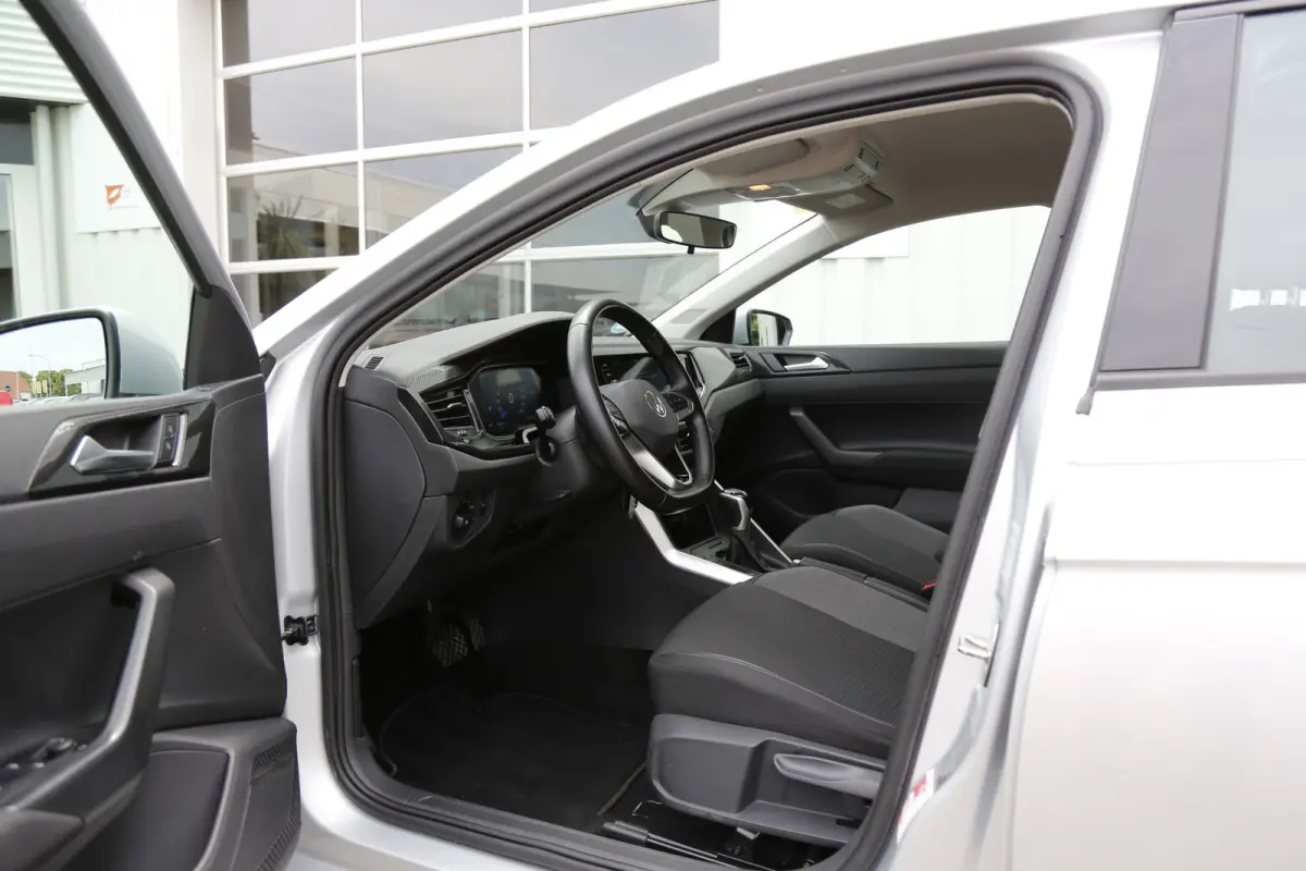 1.0 TSI Life Automaat*Perfect Onderh.*IQ Drive/ACC/Stoelverw./Apple Carplay-Android/Airco/Parkeersens.*