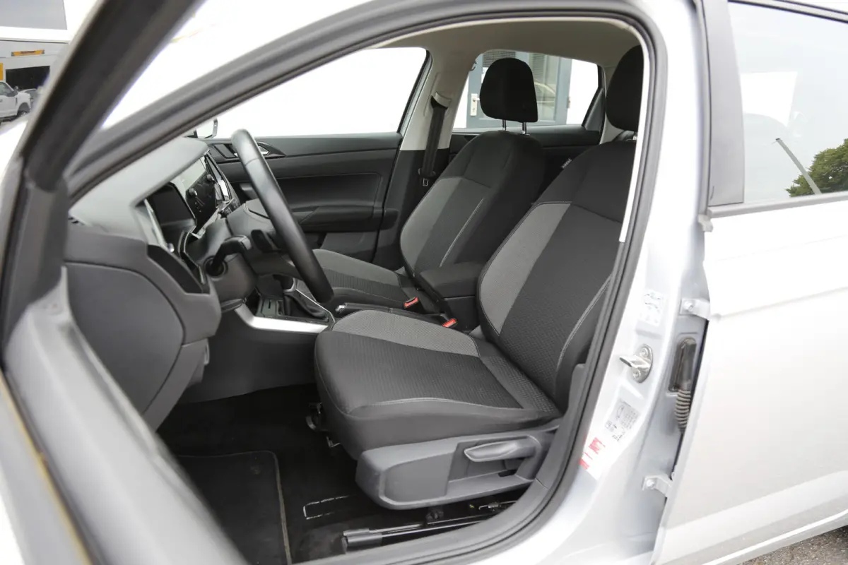 1.0 TSI Life Automaat*Perfect Onderh.*IQ Drive/ACC/Stoelverw./Apple Carplay-Android/Airco/Parkeersens.*