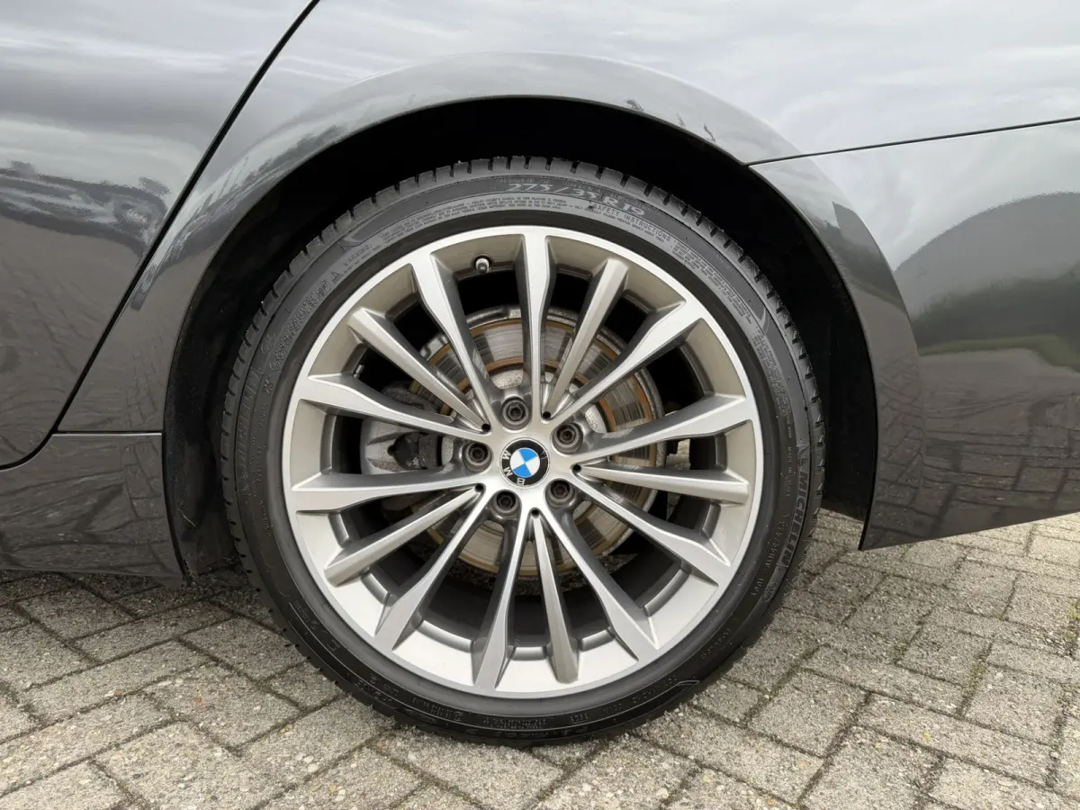 530i High Executive Panoramadak Leder LED Head-Up Display Achteruitrijcamera