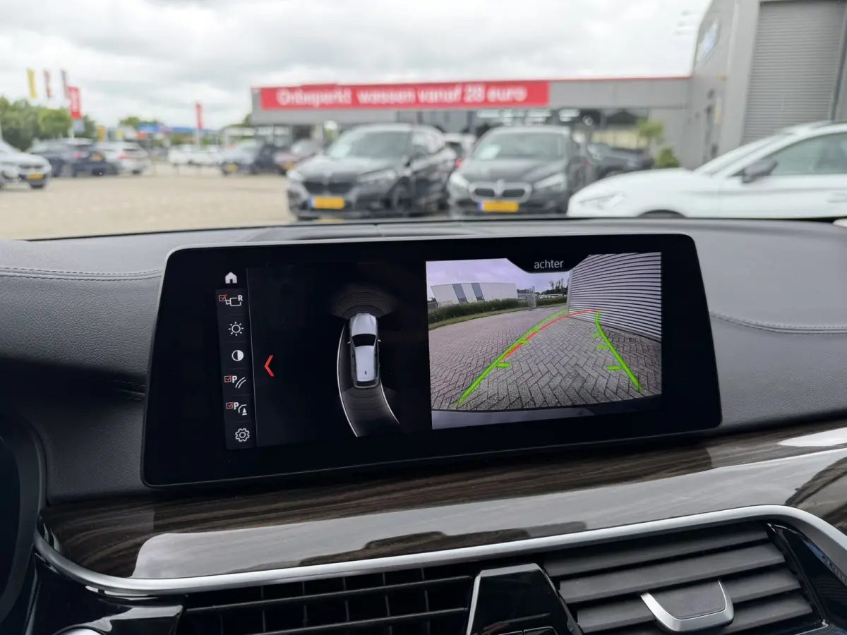 530i High Executive Panoramadak Leder LED Head-Up Display Achteruitrijcamera