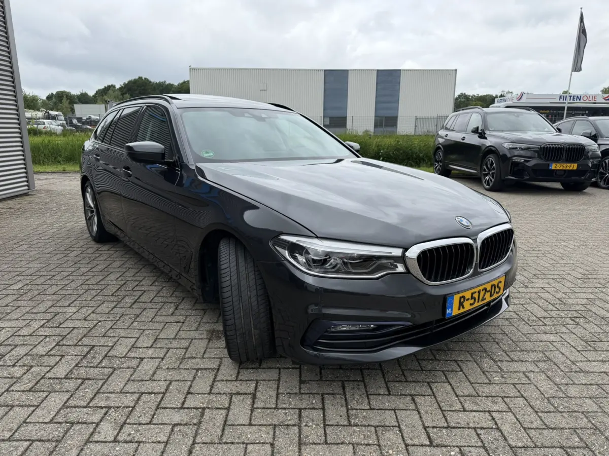 530i High Executive Panoramadak Leder LED Head-Up Display Achteruitrijcamera