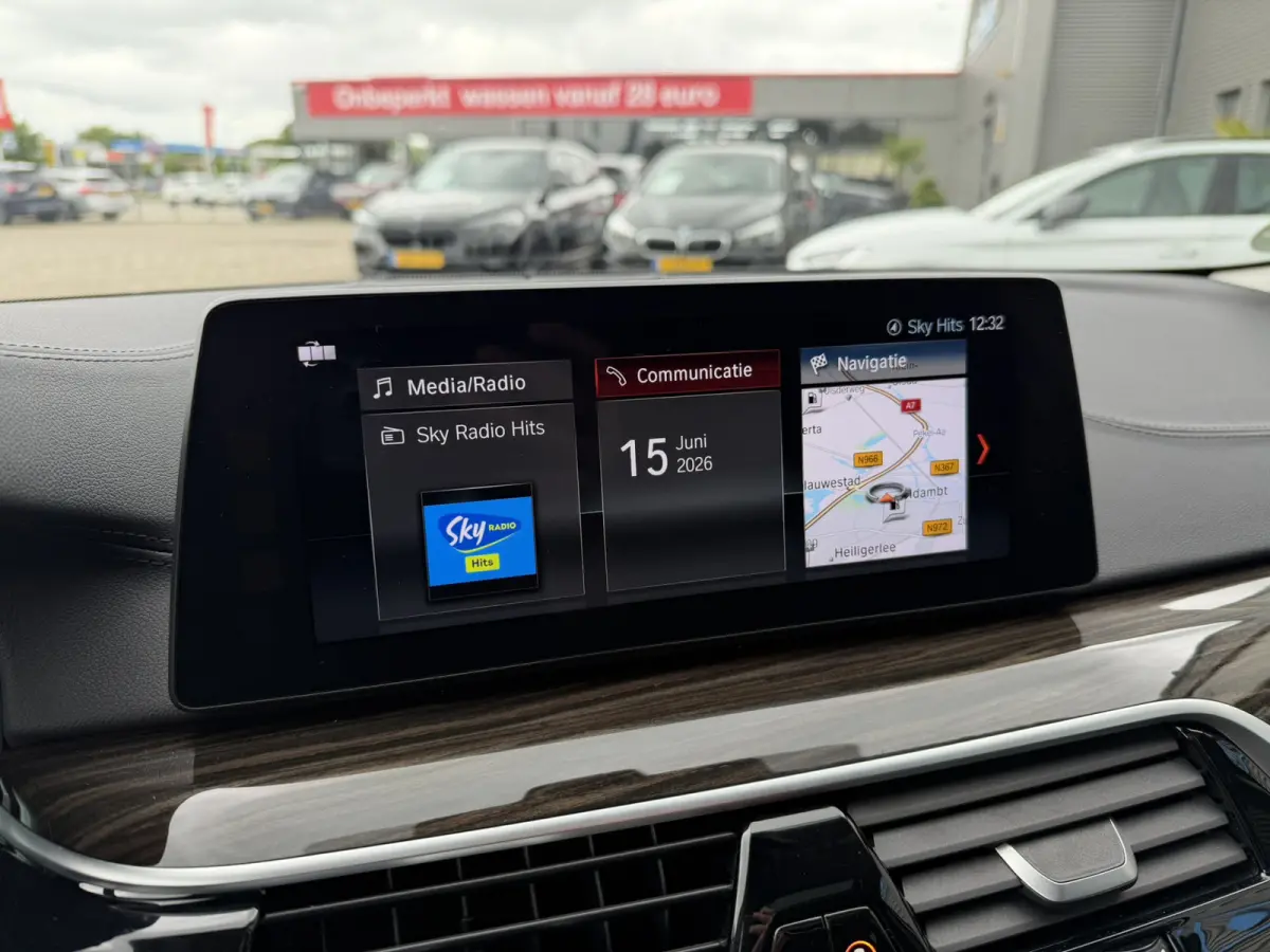 530i High Executive Panoramadak Leder LED Head-Up Display Achteruitrijcamera