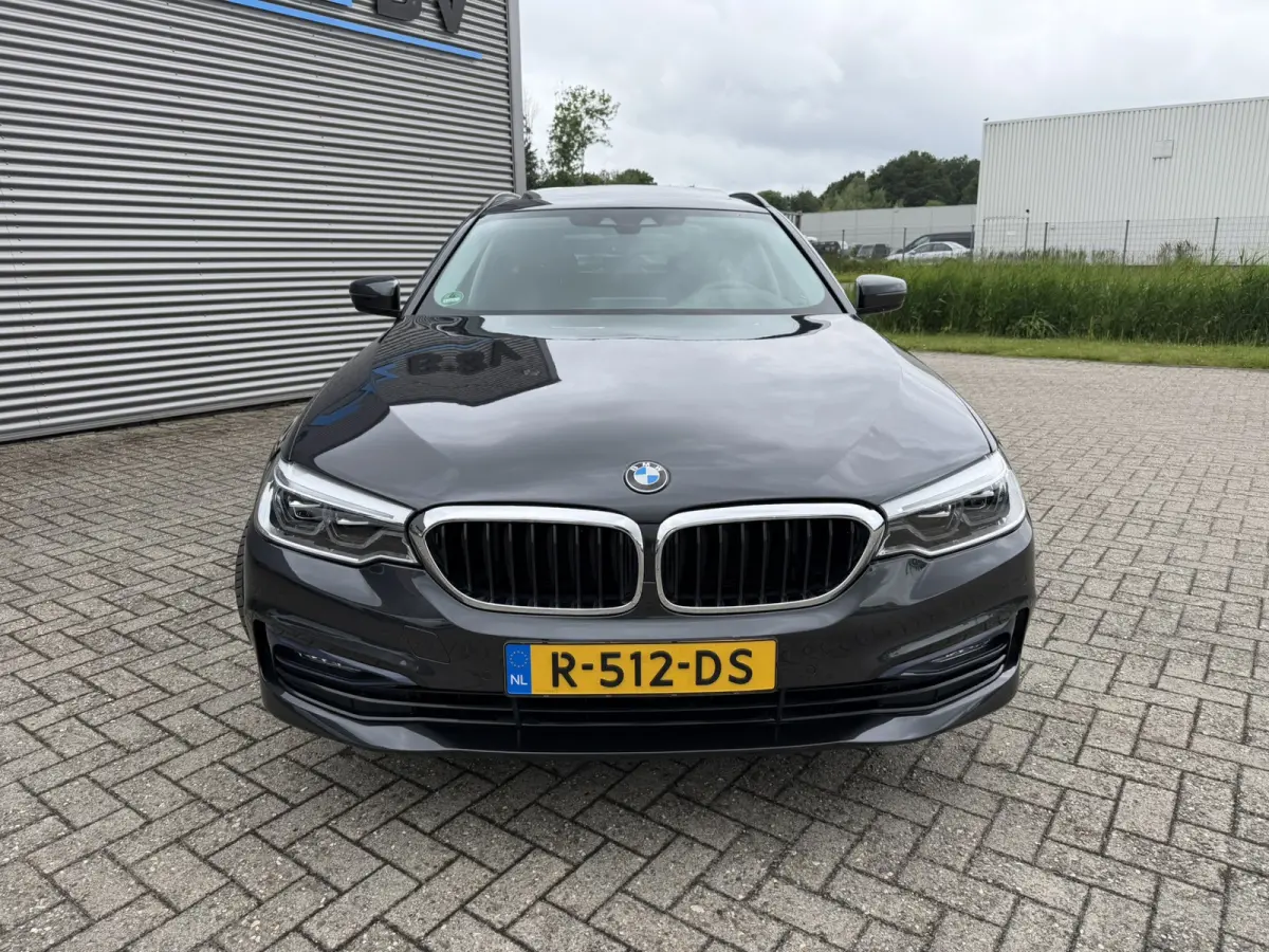 530i High Executive Panoramadak Leder LED Head-Up Display Achteruitrijcamera