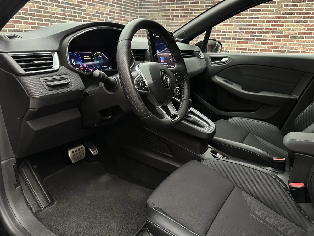 1.6 E-Tech Full Hybrid 145 esprit Alpine | BOSE| Adaptive cruise|
