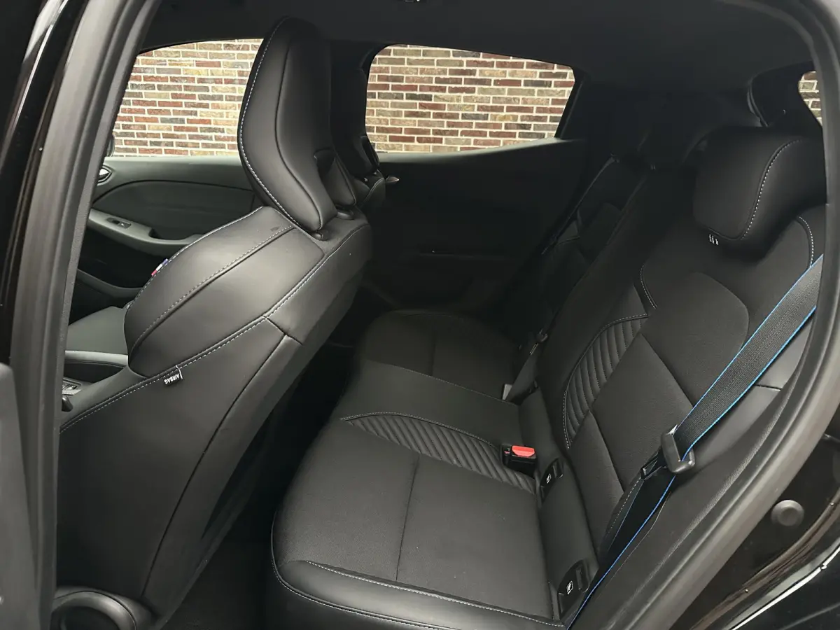 1.6 E-Tech Full Hybrid 145 esprit Alpine | BOSE| Adaptive cruise|