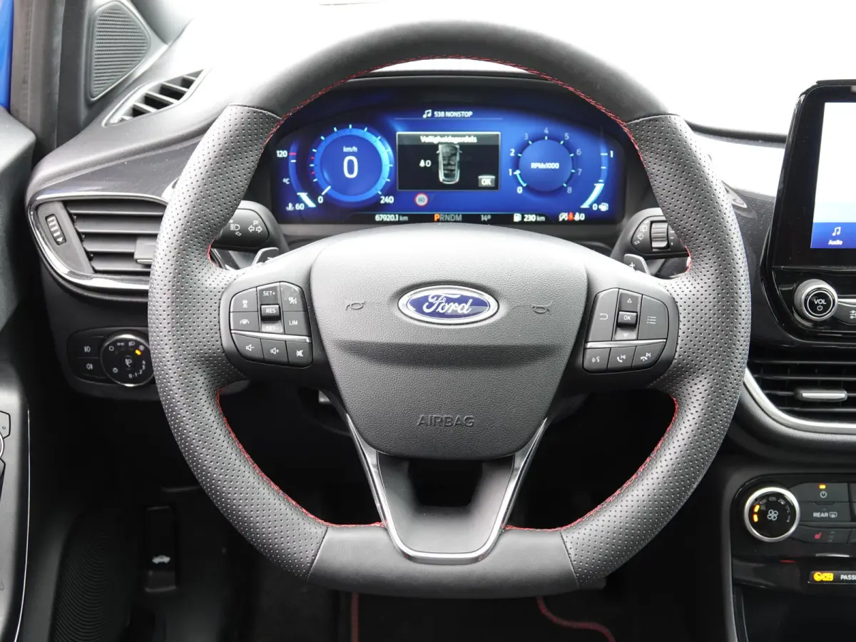 1.0 EcoBoost 125PK ST-Line AUTOM. PANO | WINTERPACK | BLIS | CAMERA