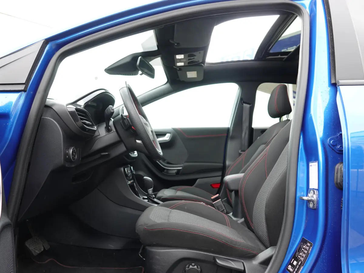 1.0 EcoBoost 125PK ST-Line AUTOM. PANO | WINTERPACK | BLIS | CAMERA