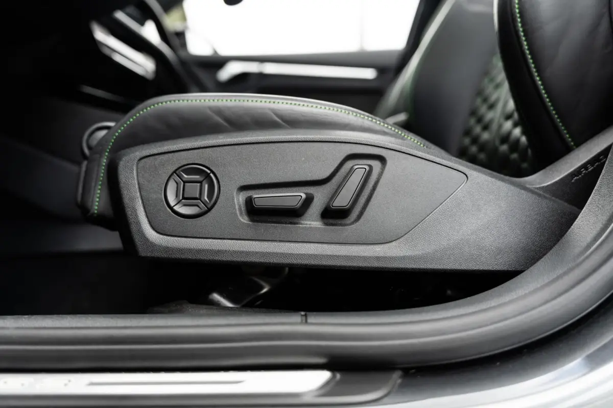 RS 3 2.5 TFSI quattro HUD Pano Hulk B&O Keramisch