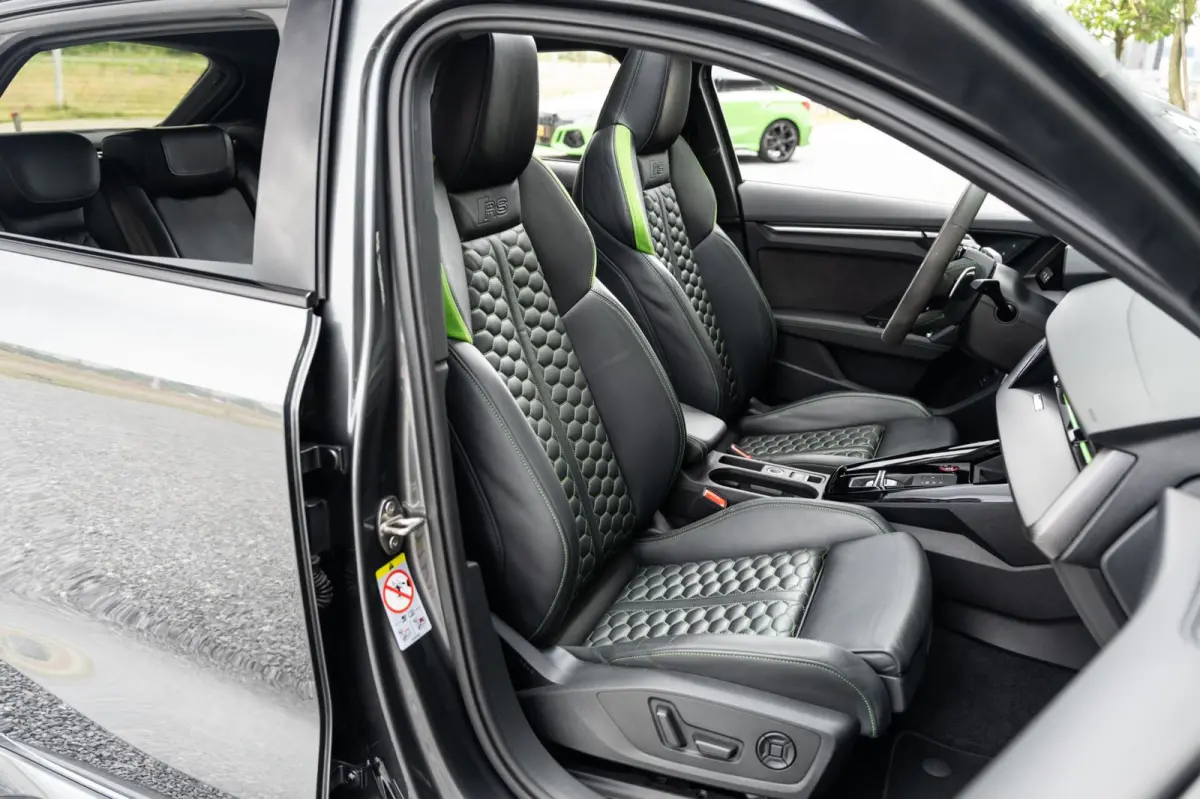 RS 3 2.5 TFSI quattro HUD Pano Hulk B&O Keramisch