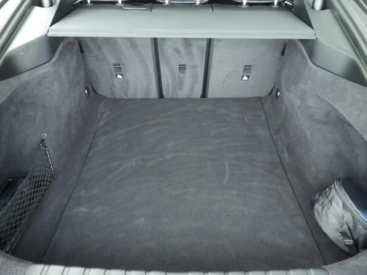 420i | M-Sportpakket | LED | Navigatie |Sportstoelen | Stoelverwarming | DAB | Alu 19 inch