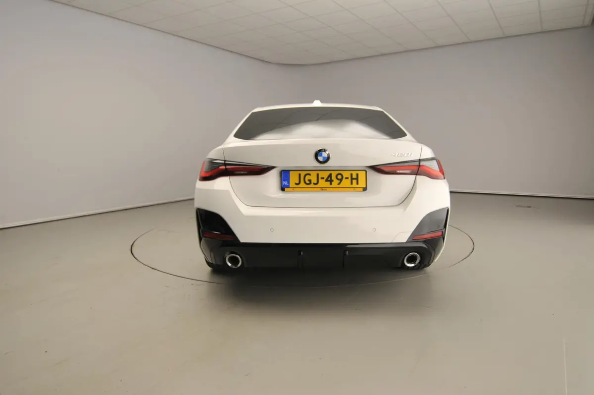 420i | M-Sportpakket | LED | Navigatie |Sportstoelen | Stoelverwarming | DAB | Alu 19 inch
