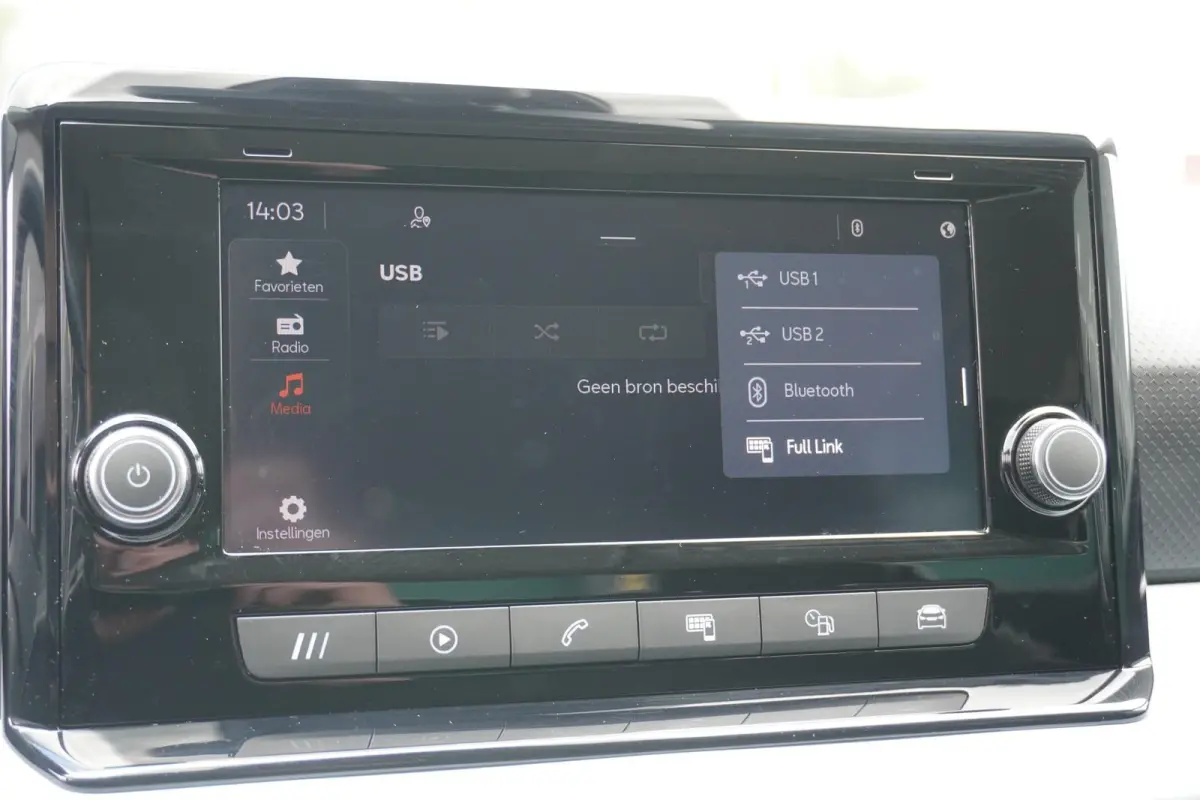 1.0 EcoTSI 95pk Style | Climatronic | FullLink | PDC Achter