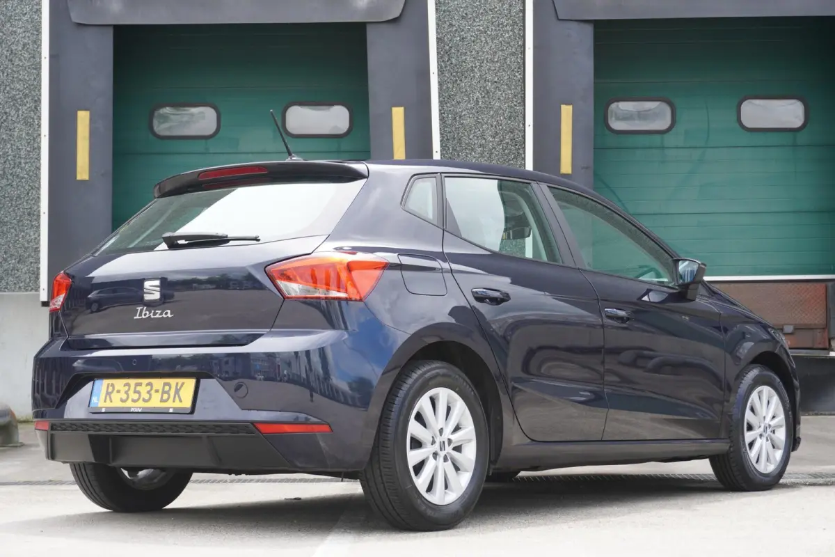1.0 EcoTSI 95pk Style | Climatronic | FullLink | PDC Achter