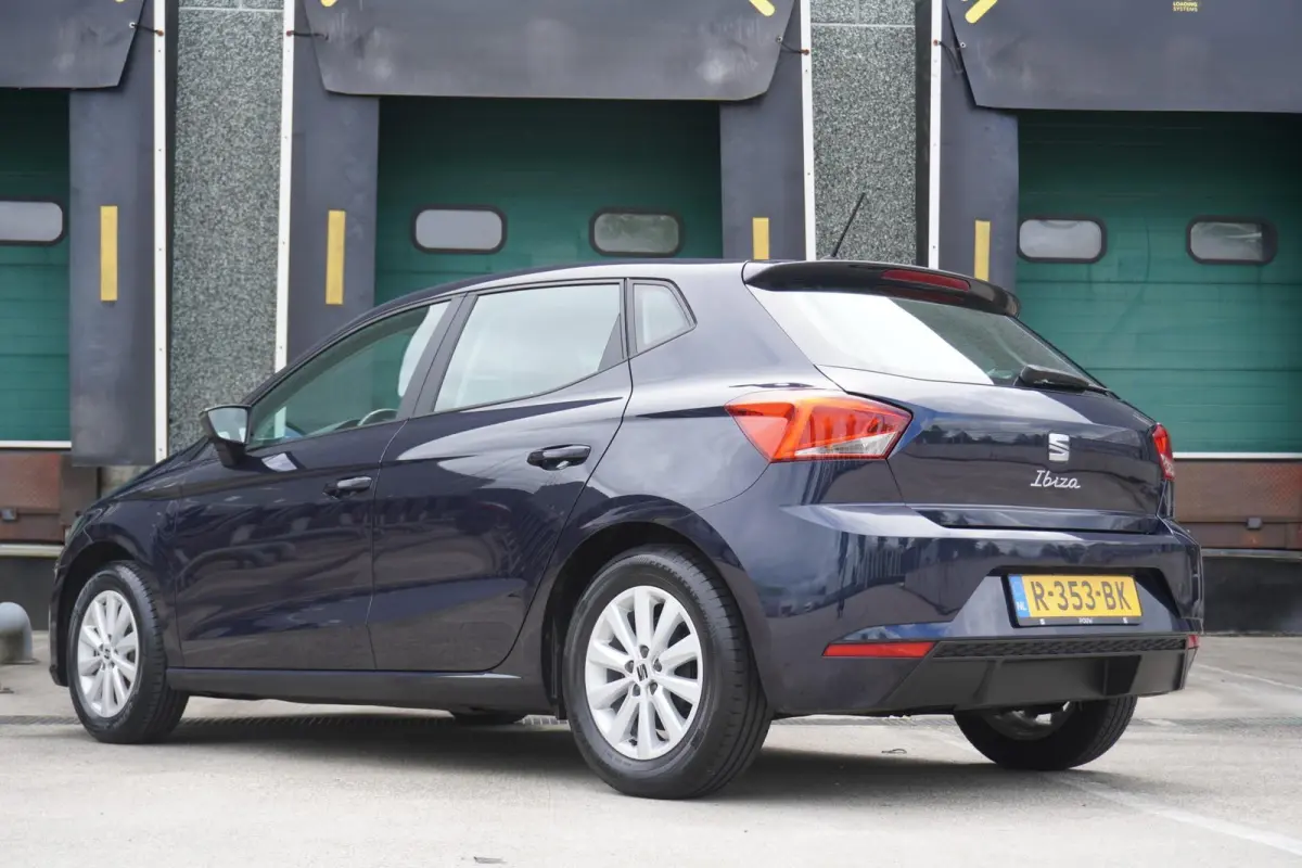 1.0 EcoTSI 95pk Style | Climatronic | FullLink | PDC Achter