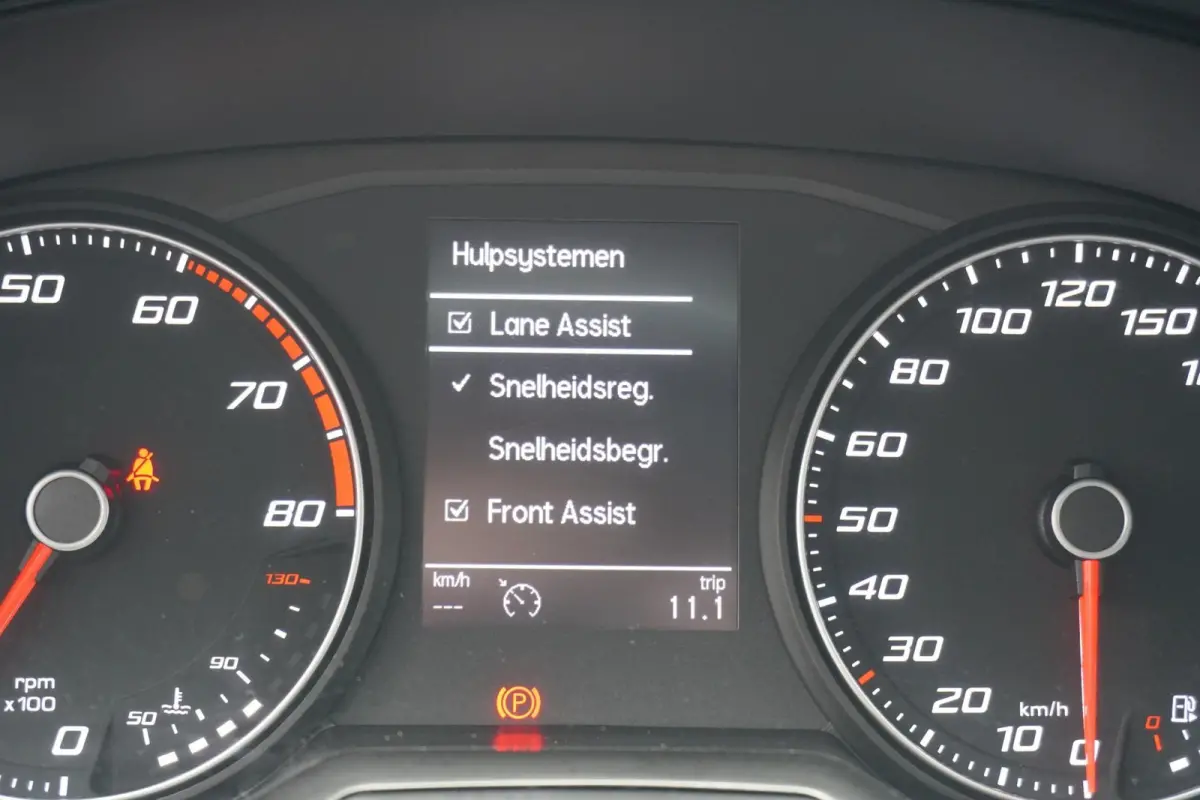 1.0 EcoTSI 95pk Style | Climatronic | FullLink | PDC Achter