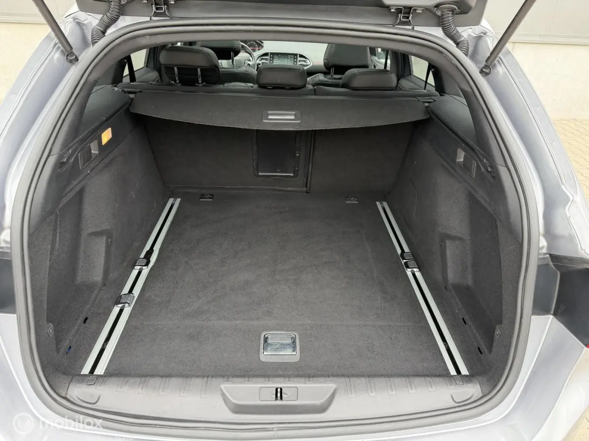 1.2 PureTech GT-line|AUTOMAAT|MASSAGESTO|PANO
