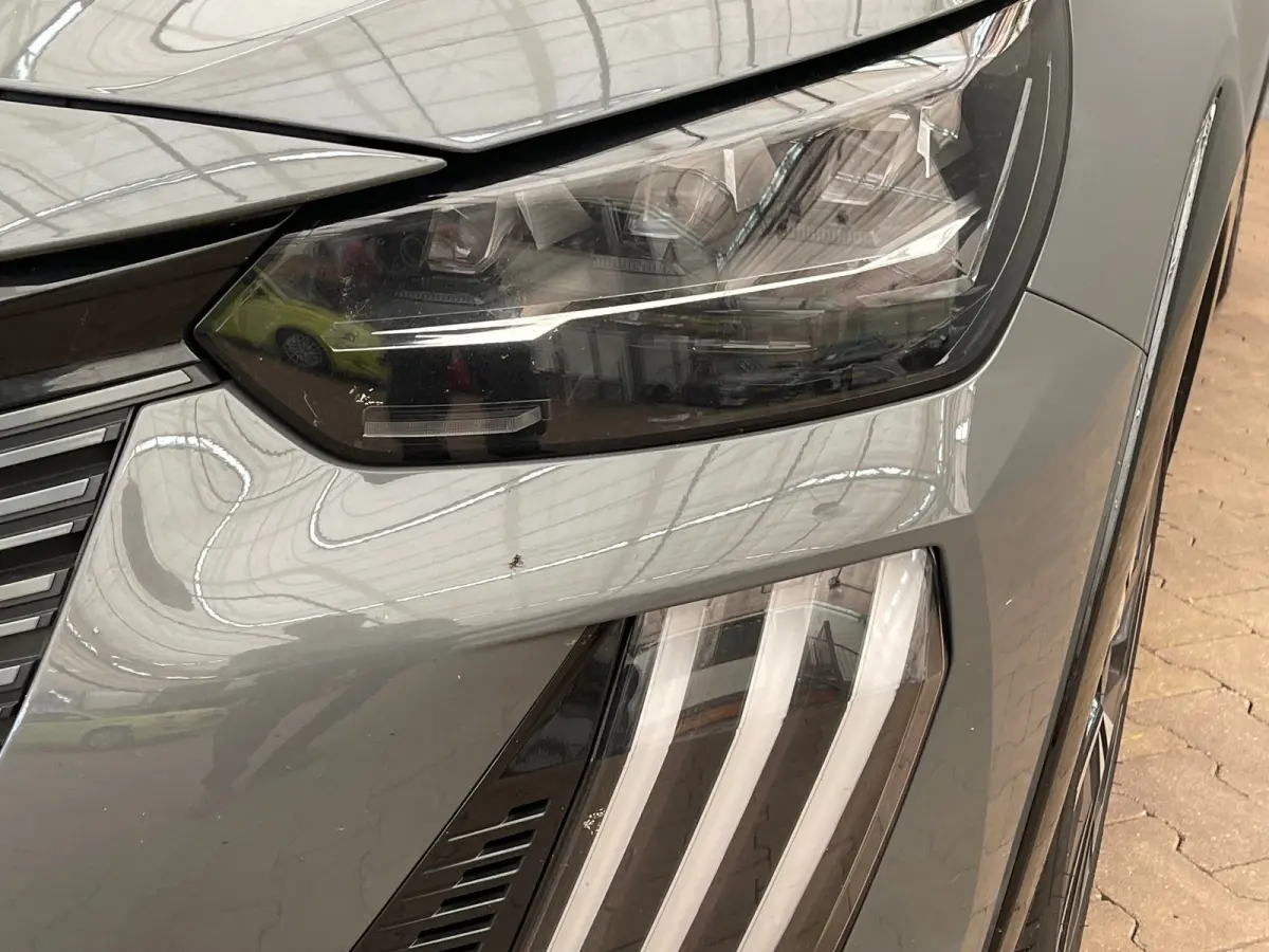 Hybrid 100 e-DCS6 GT Panorama Dak | LED | Digitaal Dashboard | Leder/Stof Sportstoelen | Carplay | Camera | Keyless | Achteruitrijcamera | Apple Carplay/Android Auto|telefoonintegratie premi