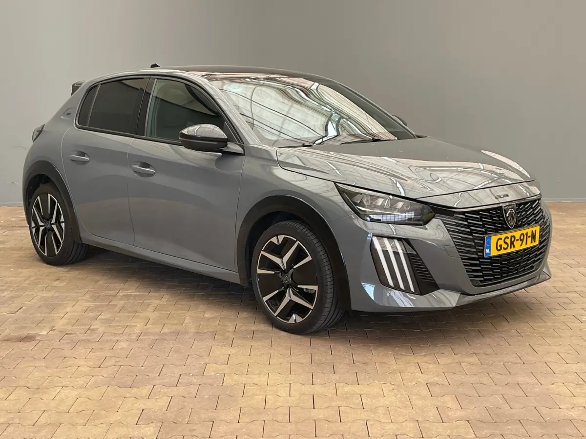 Hybrid 100 e-DCS6 GT Panorama Dak | LED | Digitaal Dashboard | Leder/Stof Sportstoelen | Carplay | Camera | Keyless | Achteruitrijcamera | Apple Carplay/Android Auto|telefoonintegratie premi