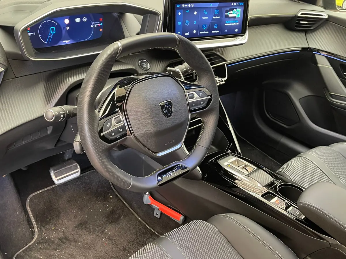 Hybrid 100 e-DCS6 GT Panorama Dak | LED | Digitaal Dashboard | Leder/Stof Sportstoelen | Carplay | Camera | Keyless | Achteruitrijcamera | Apple Carplay/Android Auto|telefoonintegratie premi